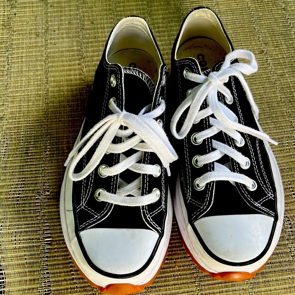 Converse size 7 color black & white